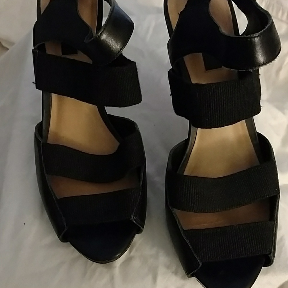 Ann Taylor Heels size 9